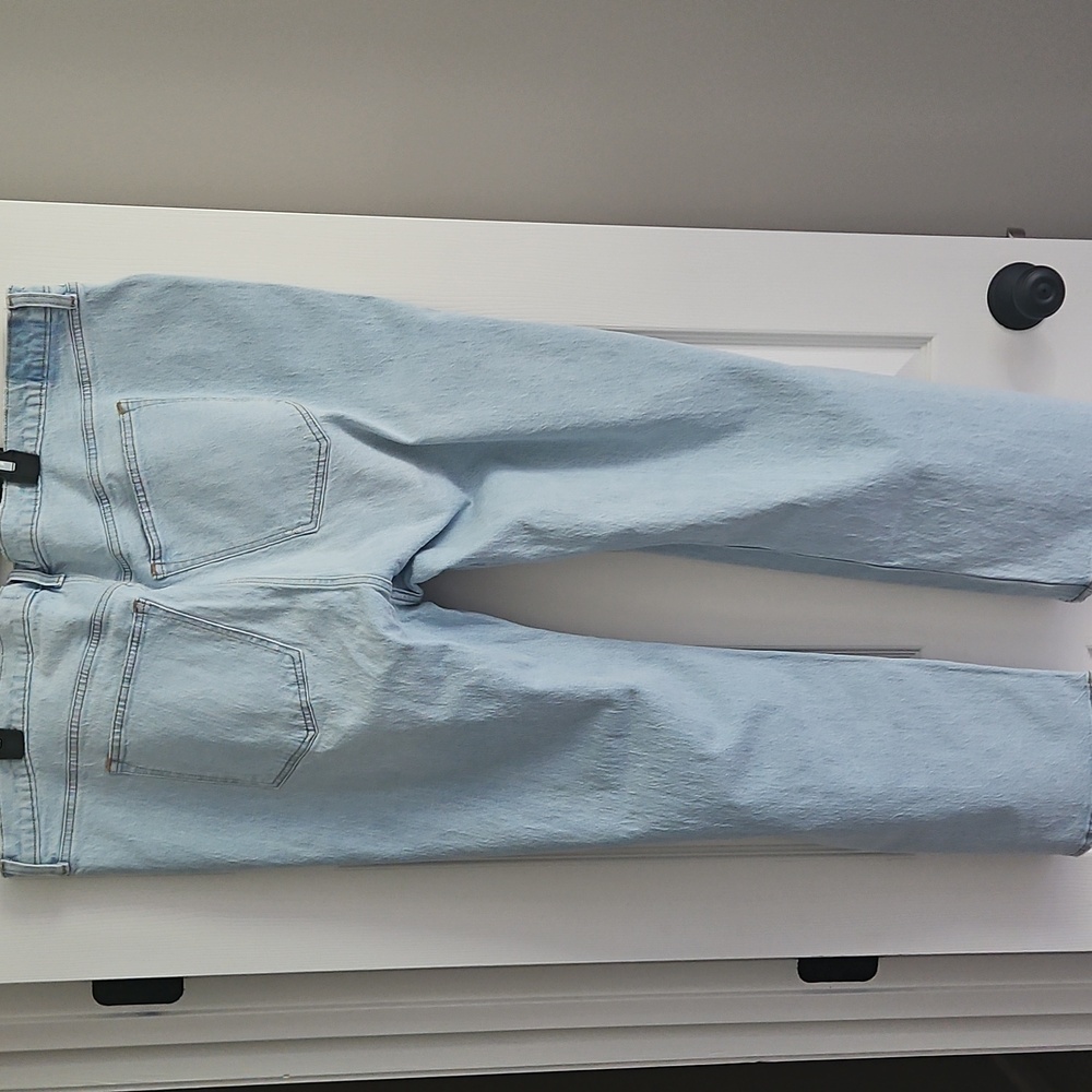 Abercrombie & Fitch Women's 90s Relaxed High Rise Light Blue Jeans:Size- 24S - Picture 12 of 13